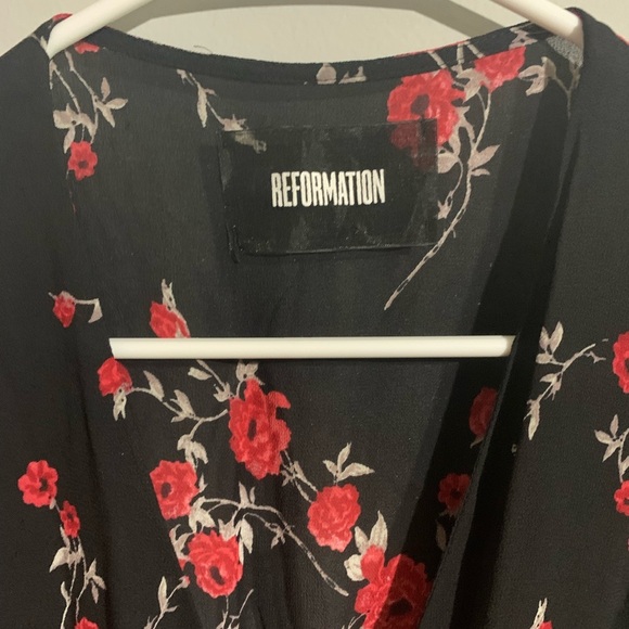 Reformation Nicole Floral Black Wrap Midi Dress Size: XS - Picture 6 of 9